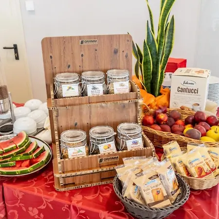 Отель Settibi 20m Dalla 3*