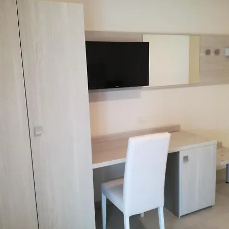 Hotel Nuovo Settibi 20m Dalla Giulianova