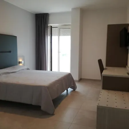 Hotel Nuovo Settibi 20m Dalla Giulianova