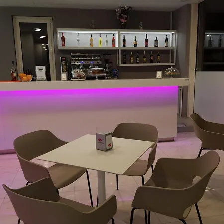 Nuovo Settibi 20m Dalla Hotel 3*