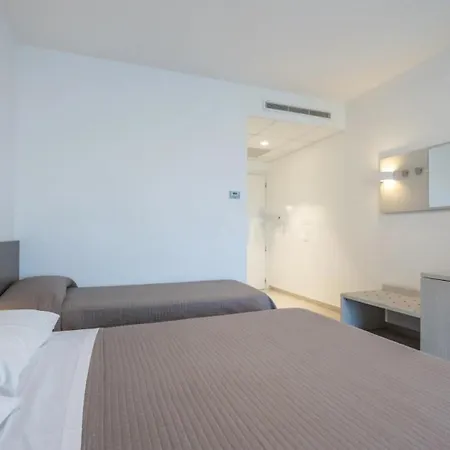 Settibi 20m Dalla ג'וליאנובה