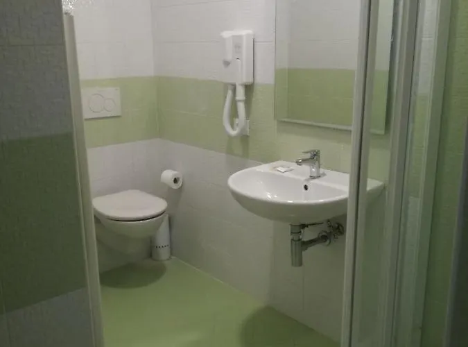 Hotell Settibi 20m Dalla 3*