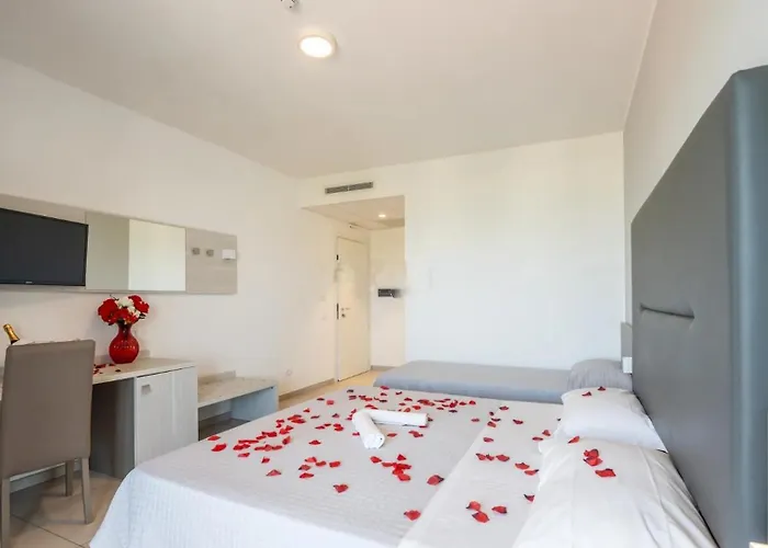 Settibi 20m Dalla Hotell 3*